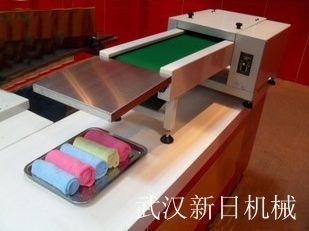 厂家直供全国美发店毛巾打卷机,美容店毛巾自动打卷机,足疗城毛巾包装机_包装_世界工厂网中国产品信息库