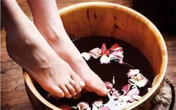 【足疗养生小课堂】 足浴的好处