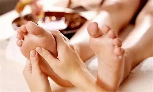 上钟时常被顾客 问倒 的18个难题,足疗师该如何应对